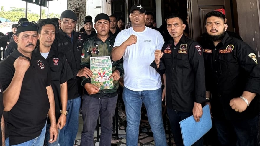 Serahkan SK 4 DPC, Ketua Satgas GRIB Sumut: Kibarkan Bendera ke Pelosok
