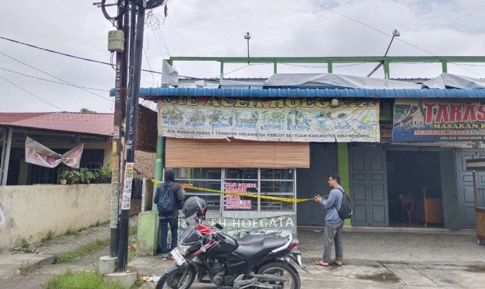 Penjual Mie Aceh Membusuk di Warung