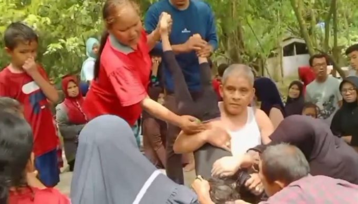 Bocah Percut Tewas Di Pemandian Air Panas