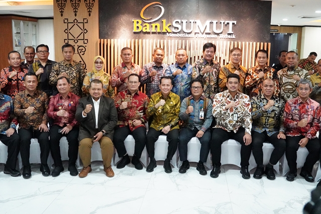 Pj Wali Kota Tebing Tinggi Hadiri RUPS LB PT Bank Sumut