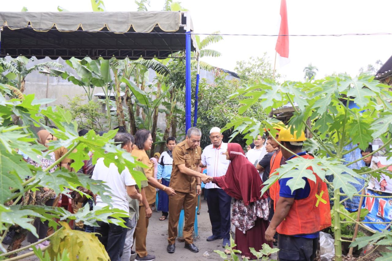 Pemerintah Kota Binjai Berikan Bantuan Tanki Septik Kepada Warga