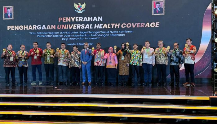 Komitmen Dukung Program Jaminan Kesehatan Nasional, Pemerintah Kota Binjai Terima Penghargaan UHC 2024