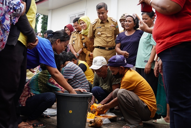 Penjabat Wali Kota Tebing Tinggi Apresiasi Pelatihan Pembuatan Pupuk Kompos di Kelurahan Pelita