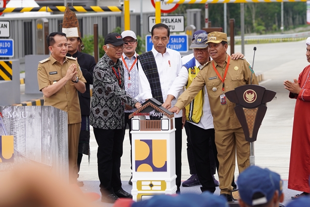 Penjabat Wali Kota Tebing Tinggi Hadiri Peresmian Gerbang Tol Sinaksak