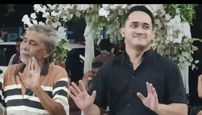 Adli Luwes Menari Bersama Masyarakat Karo Bahorok