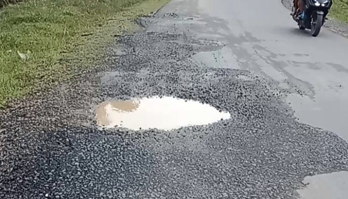 Jalan Protokol yang Diperbaiki HKI Pelan-Pelan Rusak, Camat Wampu : Wewenang Dinas PUPR