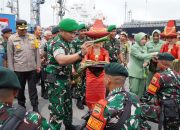 Pelepasan 450 Prajurit Yonif 100/PS ke Papua, Sekda Langkat Doakan Misi Ini Berjalan Sukses 