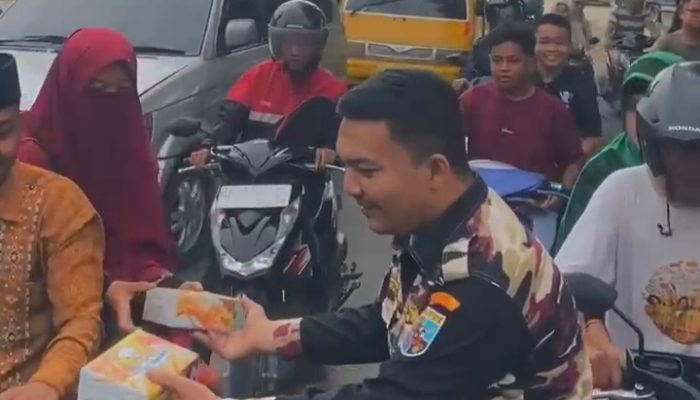 GM KB FKPPI Langkat Kolaborasi dengan Subdenpom PM Berbagi Takjil dan Buka Puasa Bersama