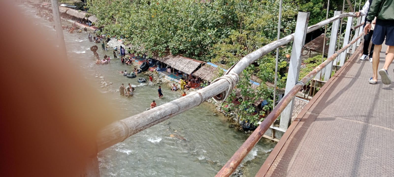 Wisatawan Bukit Lawang
