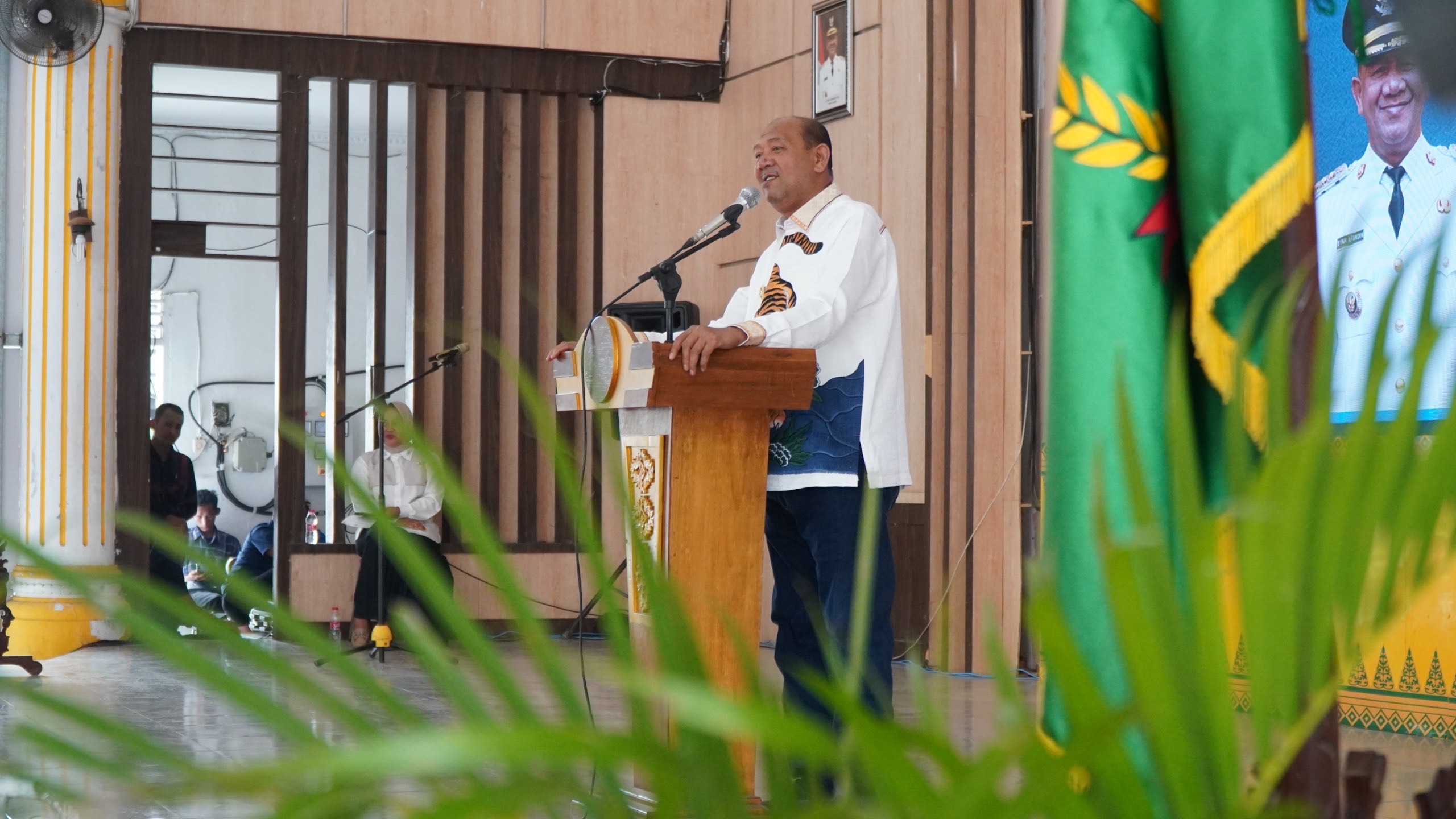 Bupati Langkat H Syah Afandin