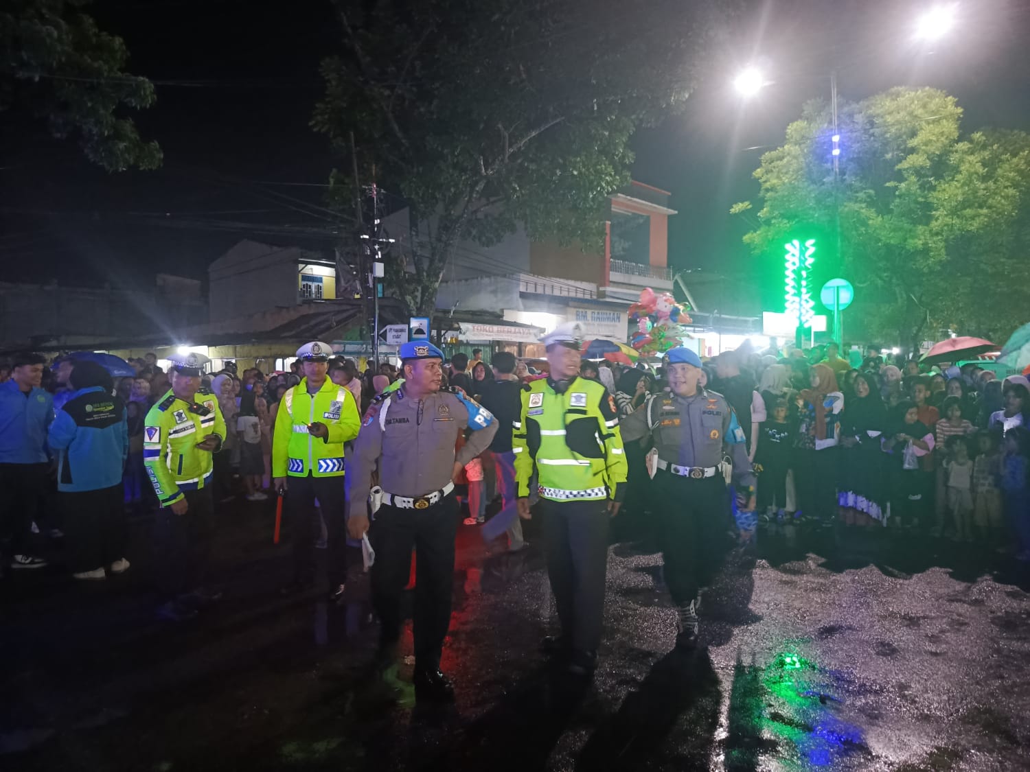 Pawai Obor di Stabat