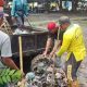 Dinas Lingkungan Hidup Tindaklanjuti Sampah Berserakan di Taman Kota Stabat