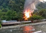 Dua Unit Penginapan di Pinggiran Sungai Bukit Lawang Ludes Terbakar