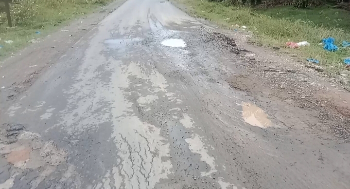 Jalan Menuju Masjid Tertua di Langkat Mulai Rusak