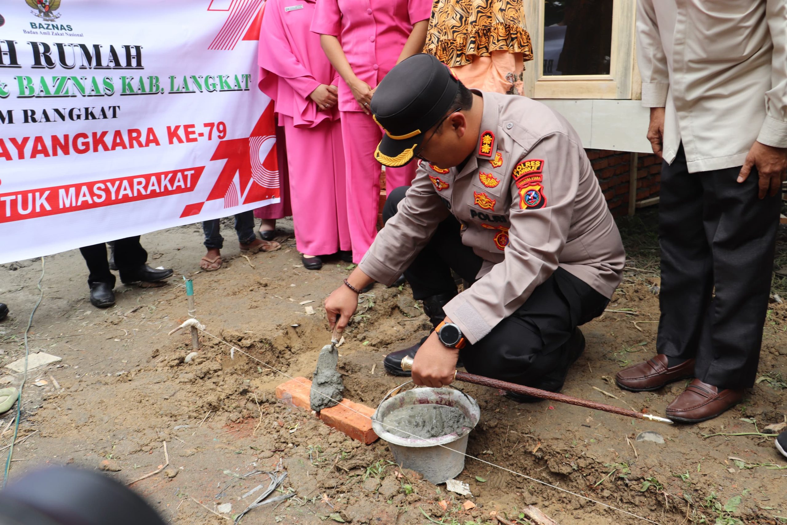 Polres dan Baznas Langkat Bedah Rumah Ibu Jami’ah yang Terdampak Kebakaran, 1 Hari 1 Kebaikan