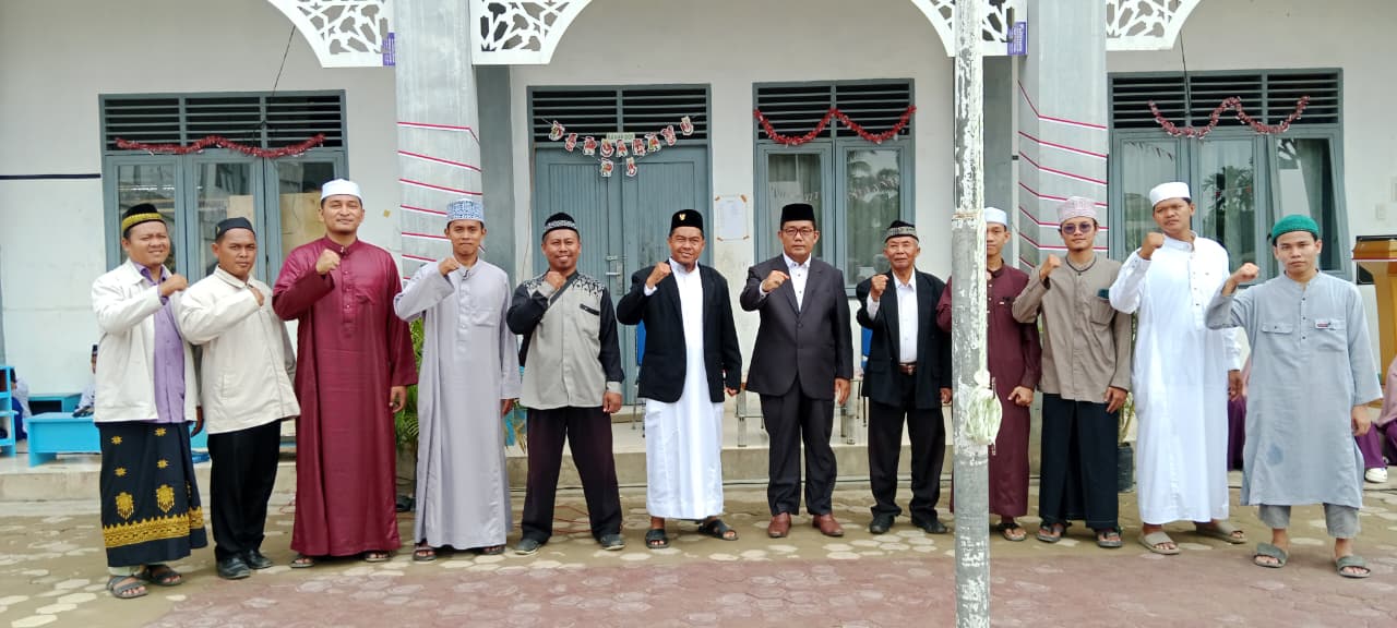 Upacara HUT RI ke-80 di Ponpes Tahfiz At Thayyib