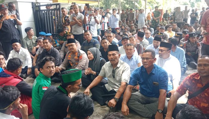 Aksi Damai di Gedung DPRD Langkat, Sempat Terdengar Suara ‘Ledakan’
