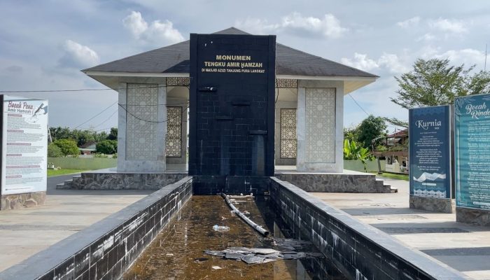 Kondisi Monumen Pahlawan Nasional Tengku Amir Hamzah yang Sangat Memprihatinkan