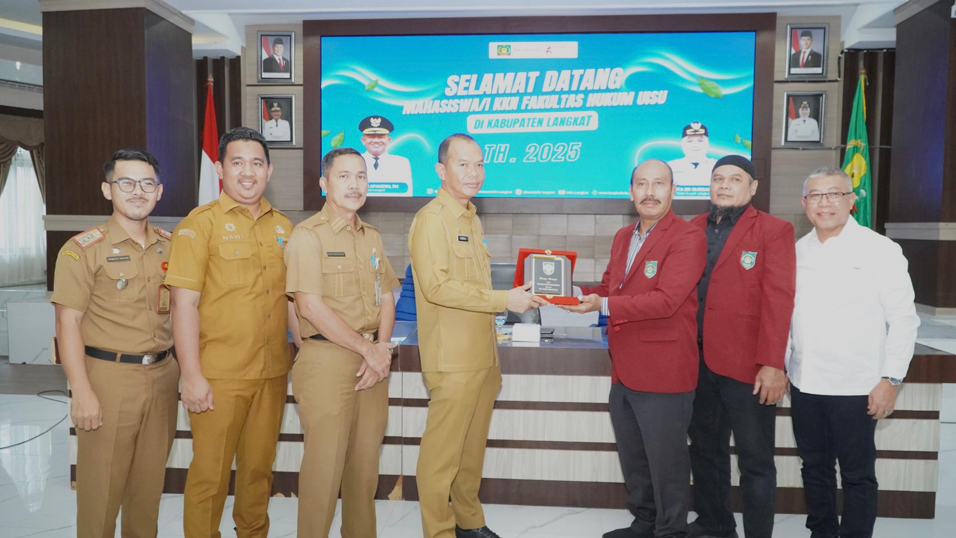 Mahasiswa UISU KKN Tematik di Stabat