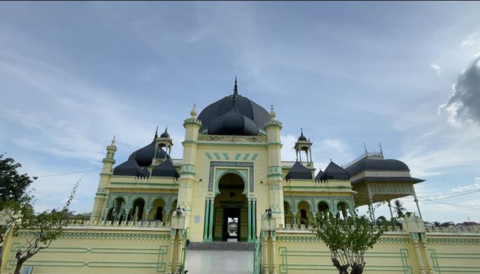 Masjid Azizi Tanjung Pura, Simbol Kebanggaan Masyarakat Langkat