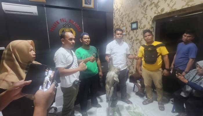 Personil Kepolisian dan Marinir yang Basmi Monyet di Brandan Diberi Penghargaan