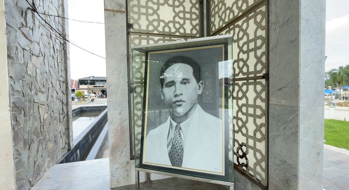 Pahlawan Nasional Tengku Amir Hamzah