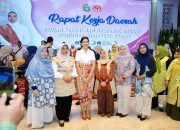 Ny Nurhayati Amir Hamzah Hadiri Rakerda Sumut, Kahiyang Ajak Perkuat Kolaborasi Majukan Wastra*