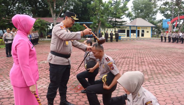 Pangkat Terakhir Sebelum Pensiun: 4 Personel Polres Langkat Disiram Kembang, 2 Perwira Aktif Naik Jabatan
