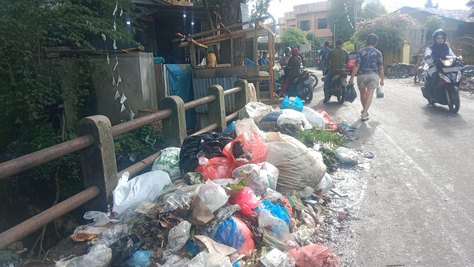 Sampah di Pasar Baru Stabat
