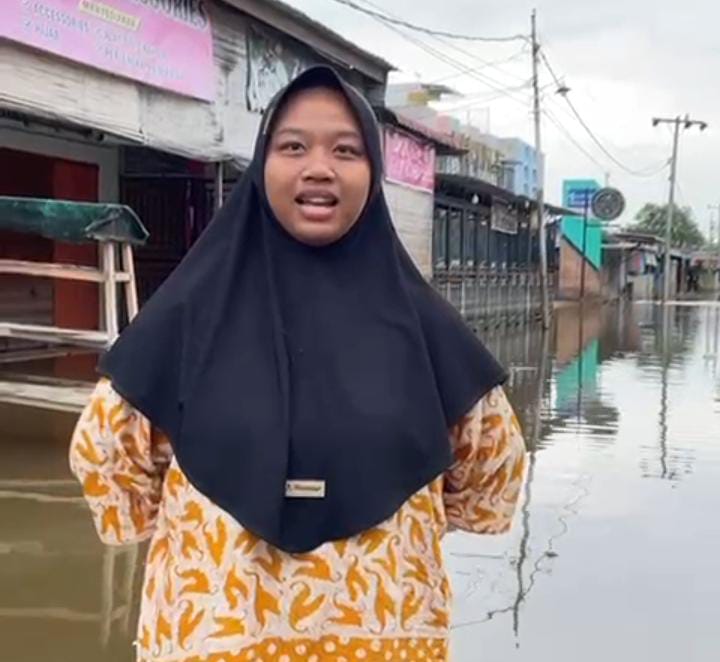 Warga Tanjung Pura Bertahan Hidup dari Bantuan Posko
