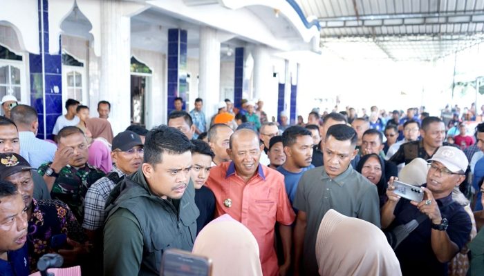 Gubernur Bobby dan Bupati Syah Afandin Janji Perbaiki Jembatan Putus