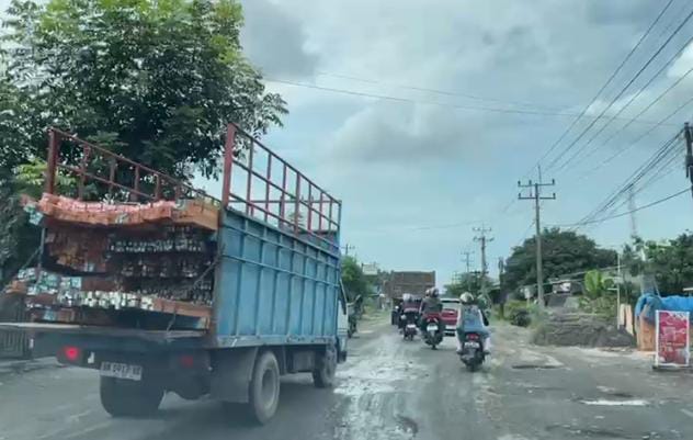 Jalan Rusak di Langkat
