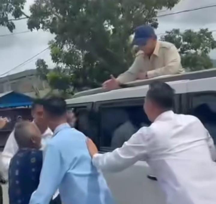 Ucapan yang Disampaikan Kakek yang Hadang Mobil Prabowo di Tanjung Pura