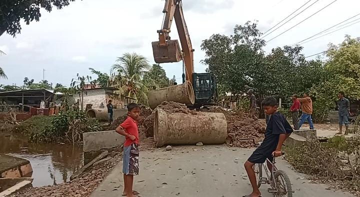 Jembatan di Depan Masjid Al Ilham Gohor Lama 