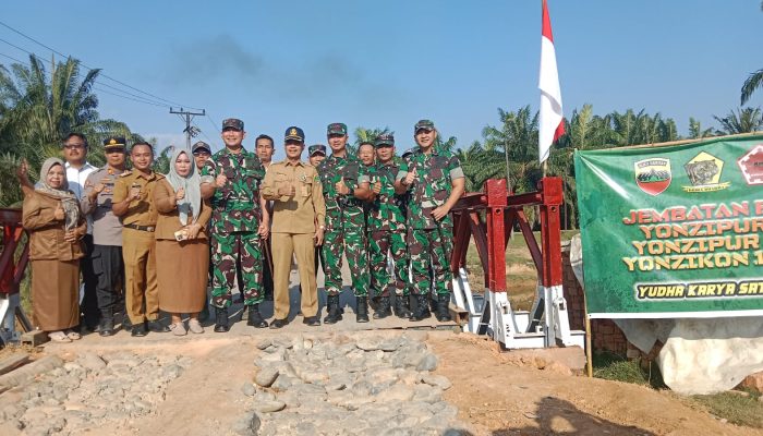 Putus Akibat Banjir, Kini Tersambung Kembali: Pangdam I/BB Tinjau Jembatan Bailey di Langkat