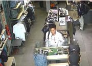Terekam CCTV, Aksi Terduga Pencuri Dompet di Toko Stabat