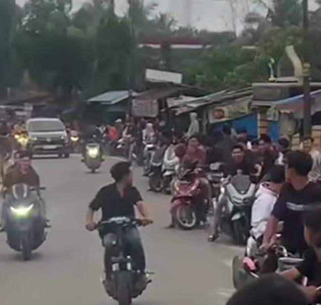 Asmara Subuh Berujung Resah, Remaja Konvoi Motor Knalpot Brong di Simpang Susu