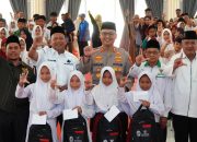 Bupati Langkat Salurkan Bantuan untuk 21 Mualaf dan 250 Pelajar Terdampak Banjir 