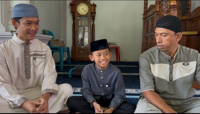 Masih 11 Tahun, Hafal 12 Juz dan Juara MTQ: Kisah Renaldo, Imam Salat Tarawih yang Viral