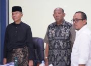 Bupati Langkat Salurkan Bansos untuk 105 Guru Terdampak Banjir di Tanjung Pura