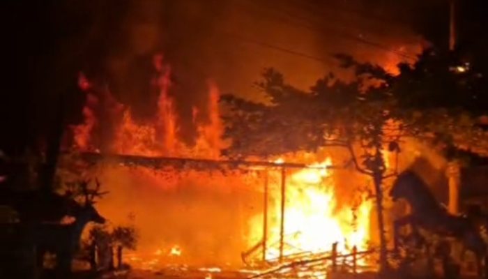 Rumah Unik Ada Helikopter di Atapnya Terbakar di Sambirejo Langkat, Diduga Akibat Mercon