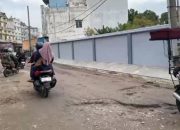 Warga Keluhkan Jalan Rusak di Jalan H M Arif Stabat: Di Kota Saja Begini, Apalagi Desa