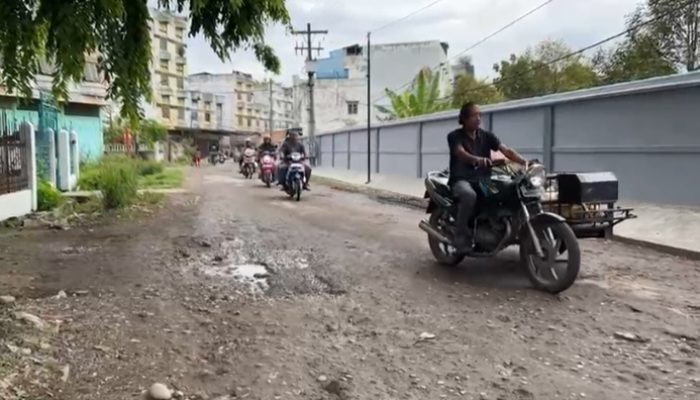 Bupati Langkat Respons Keluhan Jalan Rusak di Stabat, Klaim Sudah Dianggarkan di RAPBD
