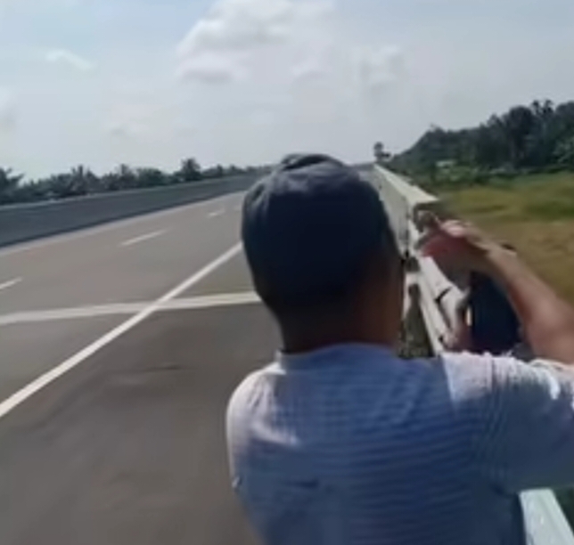 Pengendara Tol Binjai-Pangkalan Brandan