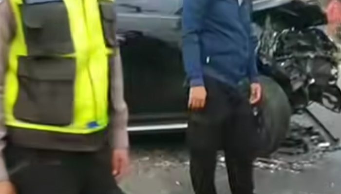 Hari Kedua Lebaran, Pajero dan Innova Bertabrakan di Besitang