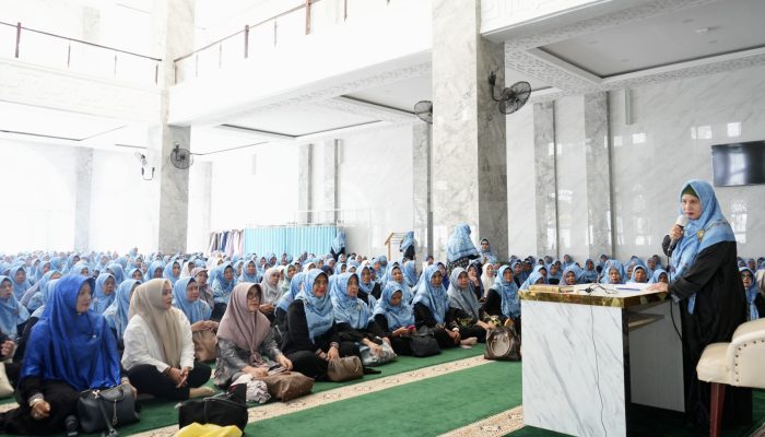 Pengajian di Masjid Al-Fatih Binjai, Ustaz Irfan Yusuf Ajak Jamaah Pertahankan Semangat Ibadah