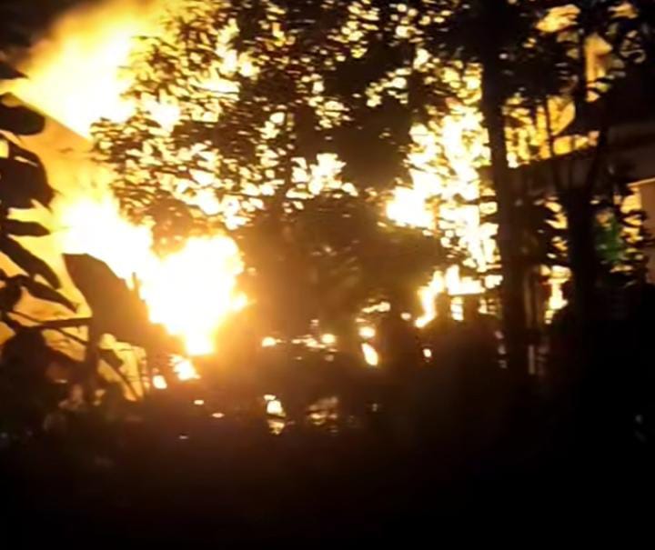 Rumah terbakar di Desa Baja Kuning