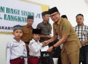 Bupati Bersama Baznas Langkat, Saluarkan Bantuan untuk Siswa Teluk Aru
