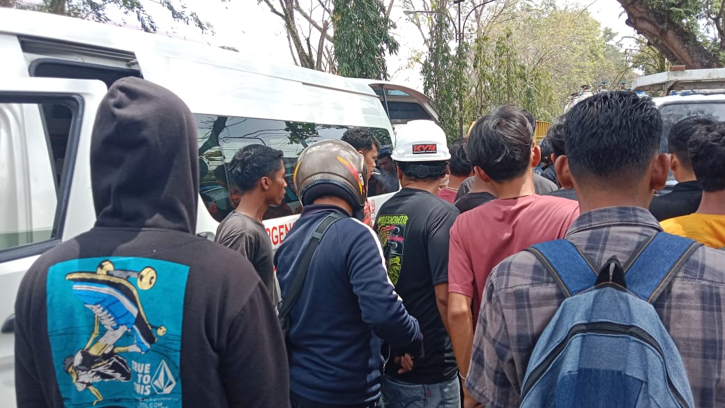Tabrakan Tiga Kendaraan Gegerkan Simpang Kampus Al Maksum Stabat