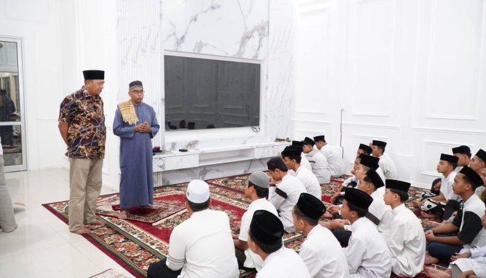 Bupati Langkat Ajak Santri Jaga Silaturahmi dan Doakan Kepemimpinan